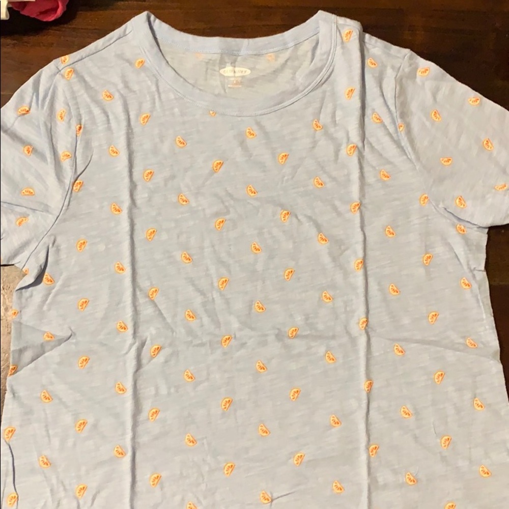 Old navy women’s t-shirt